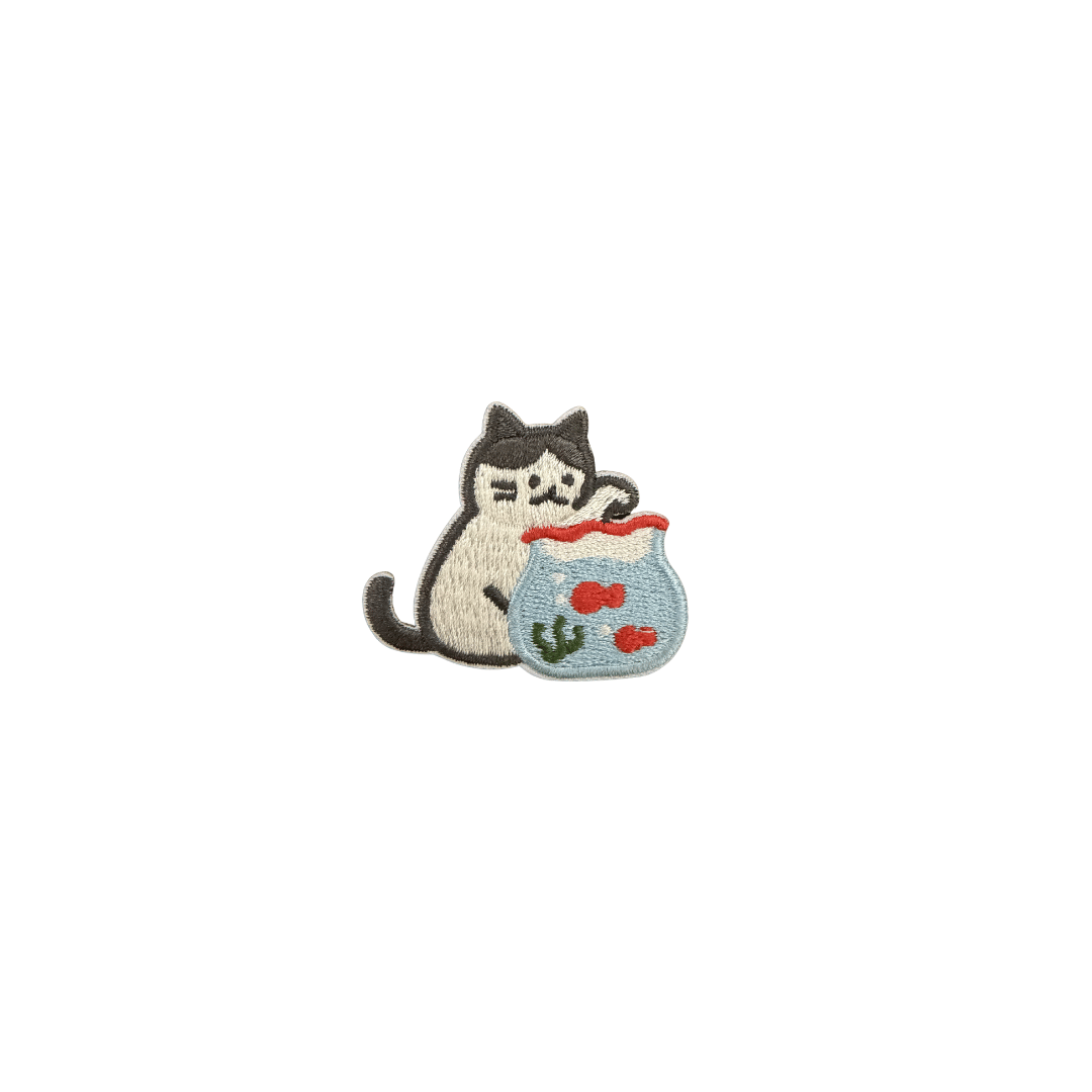 White & Grey Cat + Fish Bowl 4.5*3.9cm