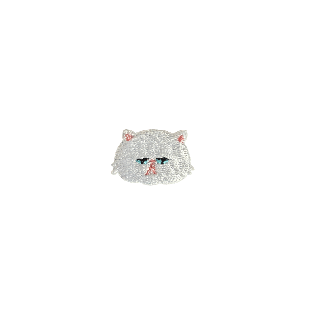 Grumpy White Kitty Cat 2.5*1.7cm